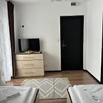 Pipash Hotel
