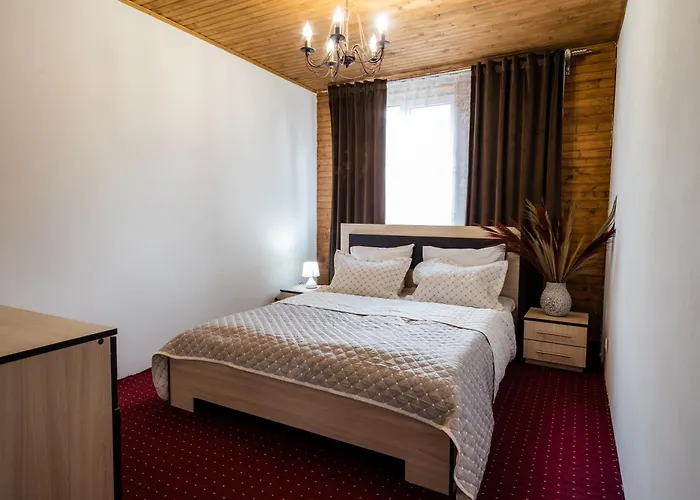 Pipash Hotel