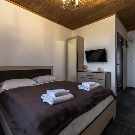 Pipash Hotel