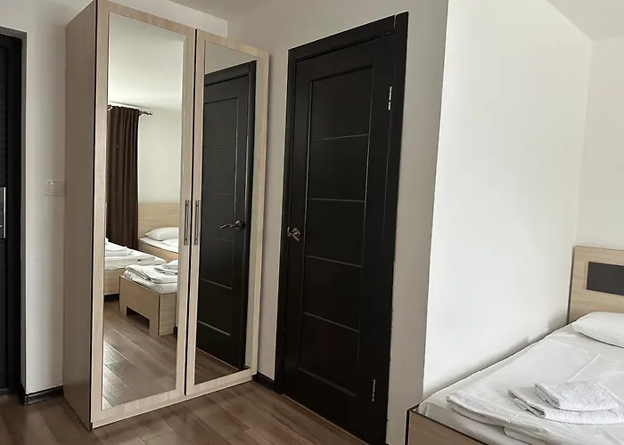 Pipash Hotel