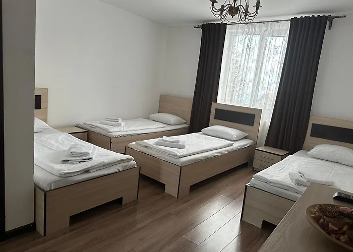 Hotel Pipash *